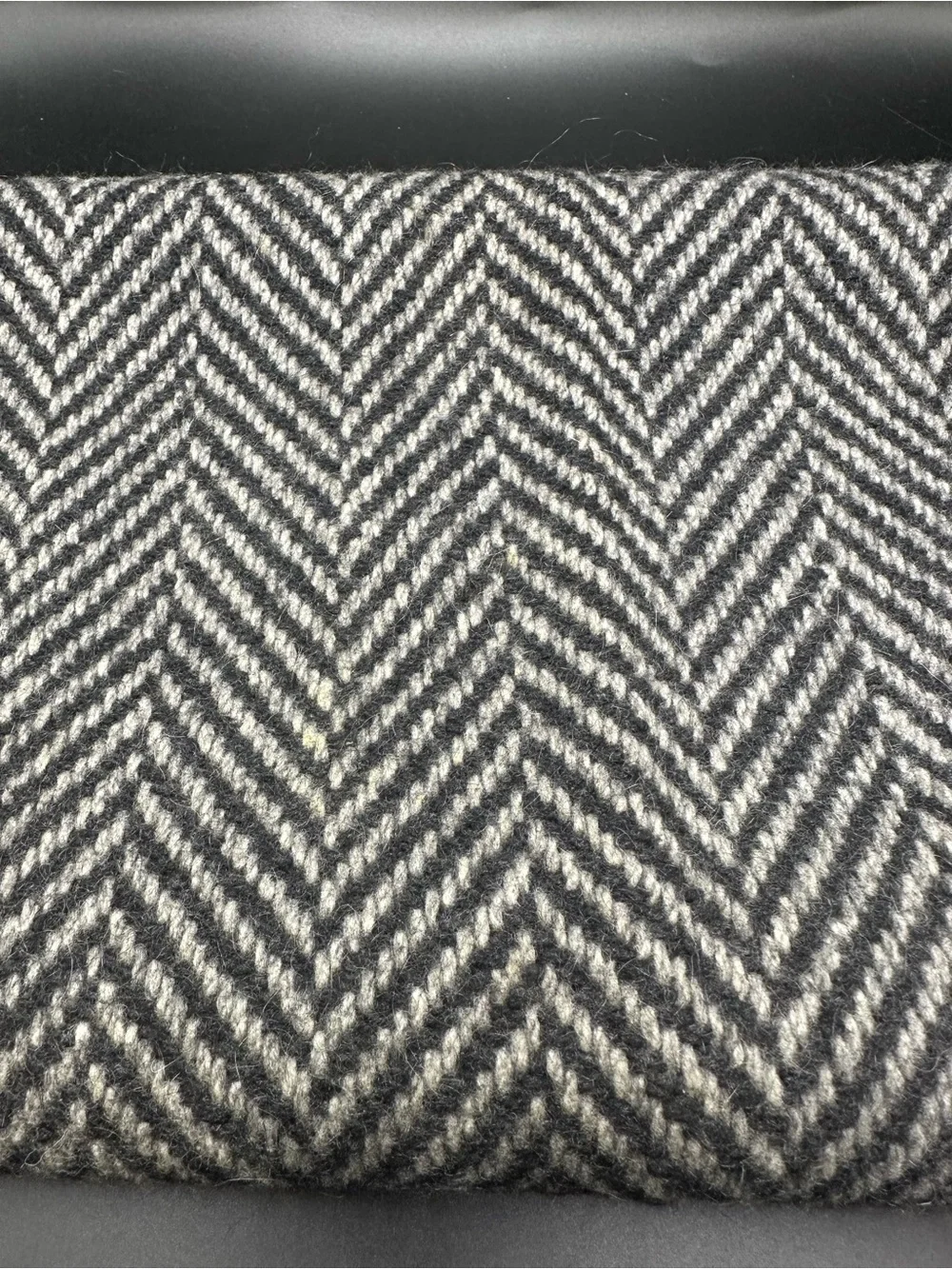 Ralph Lauren Purple Label England Gray Herringbone Cashmere Scarf